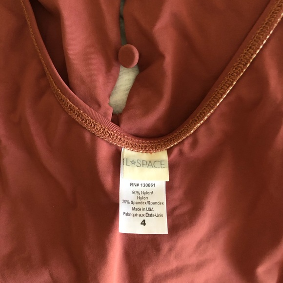 L space one piece swimsuit - Picture 3 of 3